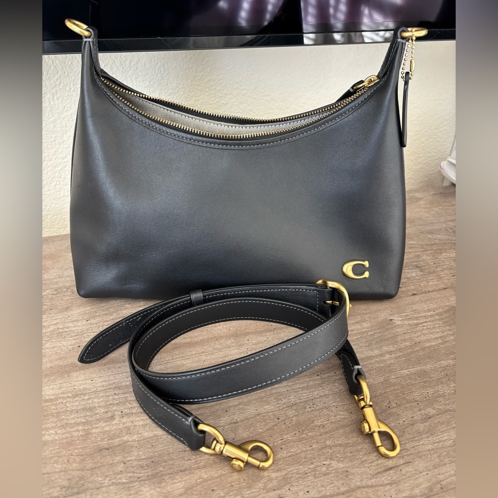 EUC. Coach Juliet Shoulder Bag